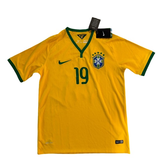Nike Brazil Soccer Jersey - Yellow with Green Trim HULK # 19 medium - Picture 1 of 3
